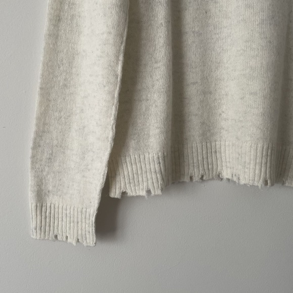 NWT Alashan 100% Merino Wool Distressed Crewneck Sweater Ivory Sz M Quiet Luxury - Picture 6 of 11
